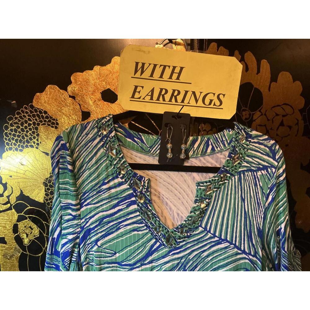 XL Jewel Top & Iridescent Earrings